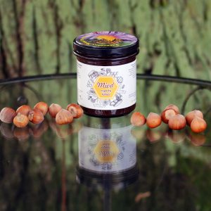 Miód z orzechami laskowymi i kakao